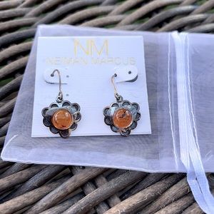 NEIMAN MARCUS Scallop Silver Heart Tiger’s Eye Earrings